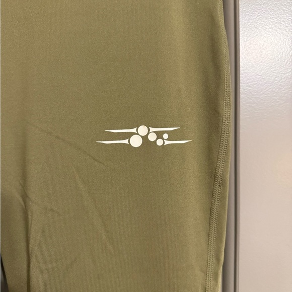 (NWOT) Only Play legging - Picture 3 of 4